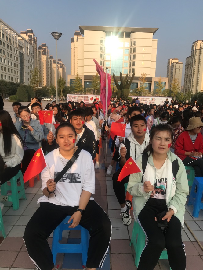 yl7703永利分团委组织团员青年观看新中国成立70周年阅兵式