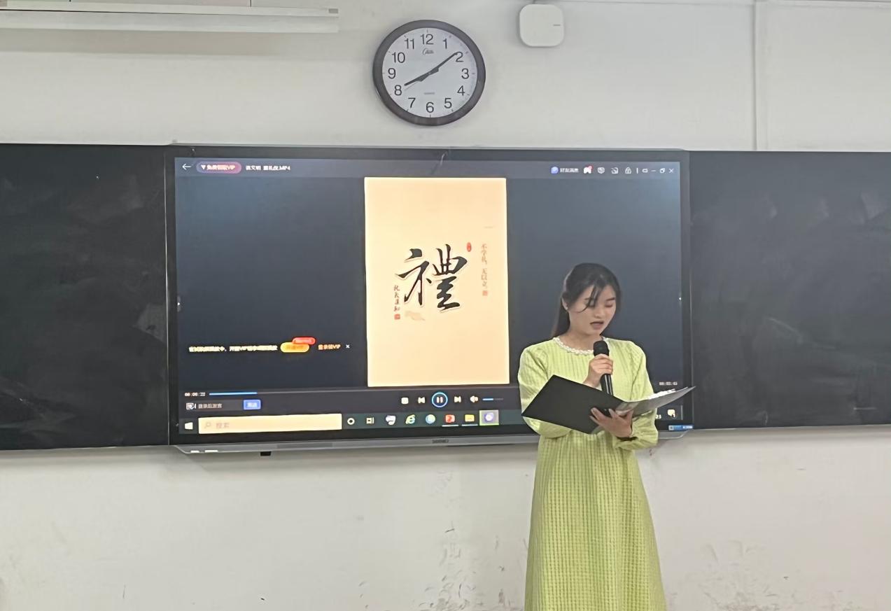 yl7703永利“学手册、明纪律 做合格老员工”系列活动一---“规范行为举止，发...