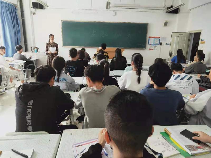 yl7703永利新生入学教育之一——“学风评估建设”主题班会